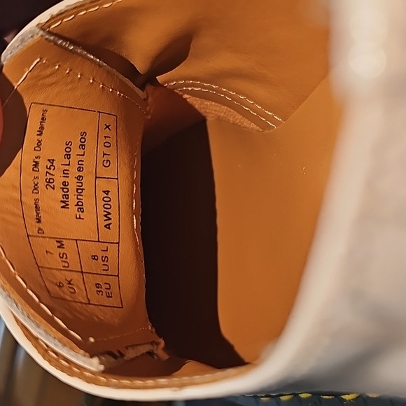 Dr. Martens AirWair 1461 White Patent Leather Oxford Shoes  NEW - Picture 10 of 10